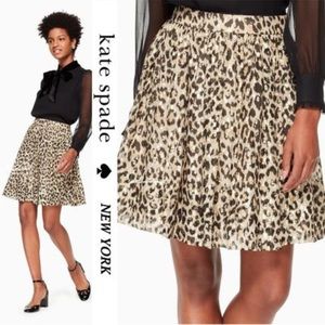 Kate Spade clipped dot skirt. Like new. Sz.4